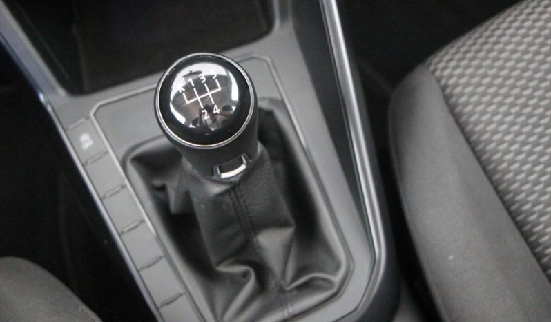 
								Volkswagen Polo full									