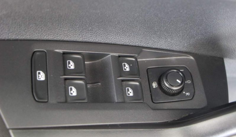 
								Volkswagen Polo full									