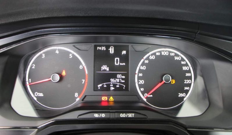 
								Volkswagen Polo full									